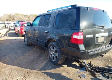 2010 Ford Expedition Limited z USA, uszkodzony, nr VIN 1FMJU2A52AEA76348